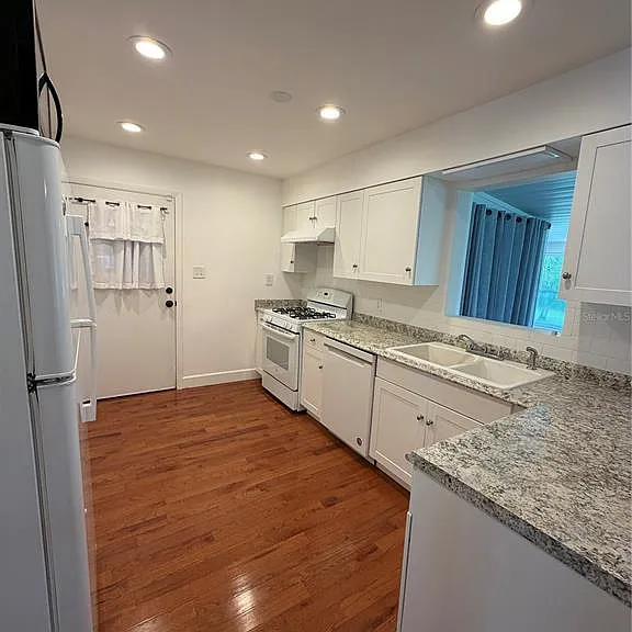 207 E Halifax Ave — Photo 16