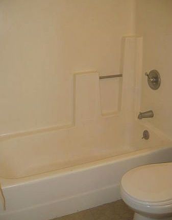 53rd Unit B Bathroom Tub and Toilet