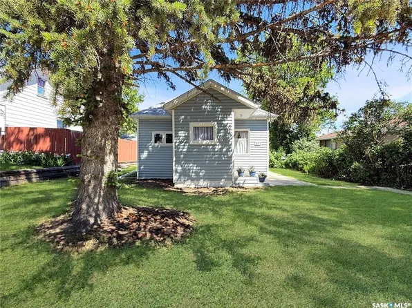 371 9th AVENUE NW, Swift Current, SK S9H 1A8