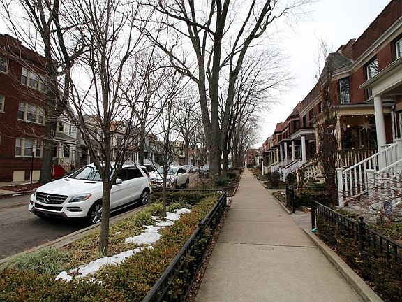 3rd image of 1901 W Newport Ave #2