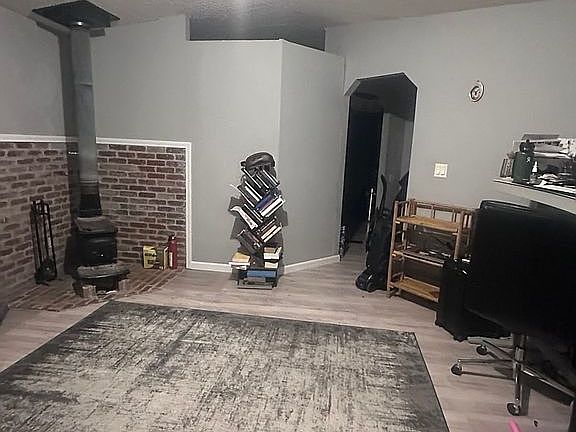 4th image of 270 Thornock Ave
