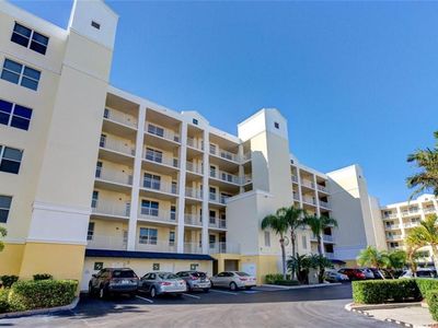 1200 Country Club Dr APT 2203, Largo, FL, 33771