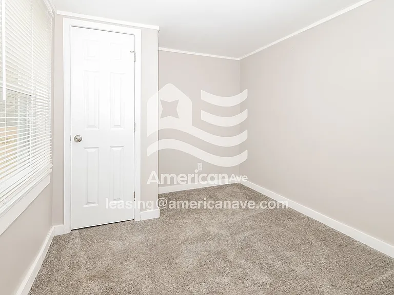 985923_005_dining_room_12767398.jpg