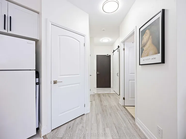 1060 Sheppard Ave W #1521 — Photo 8