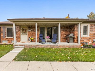 49576 Laurel Heights Ct #81, Utica, MI, 48315