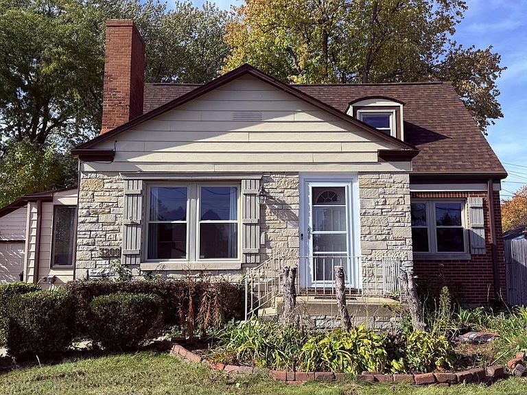 Listing photo 2