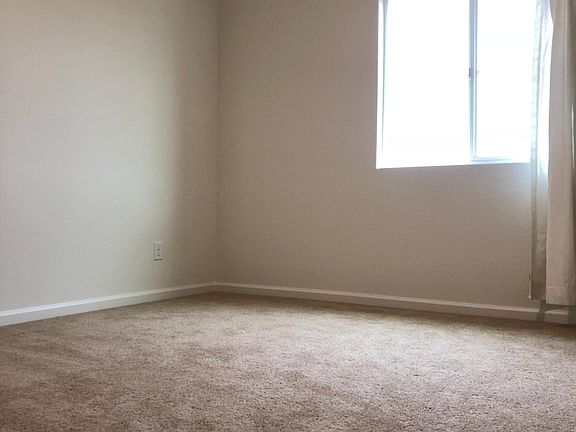 4th image of 5715 Van Eyck Way