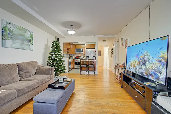 Sold by Landmarc Group | media 20