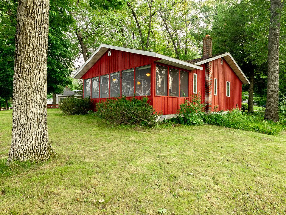 803 W Lincoln Ave, White Cloud, MI 49349 MLS 23029606 Zillow