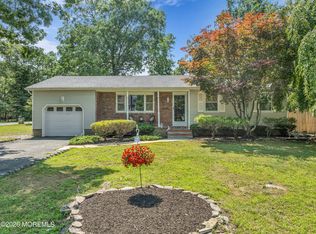 35 Dugan Lane, Toms River, NJ 08755