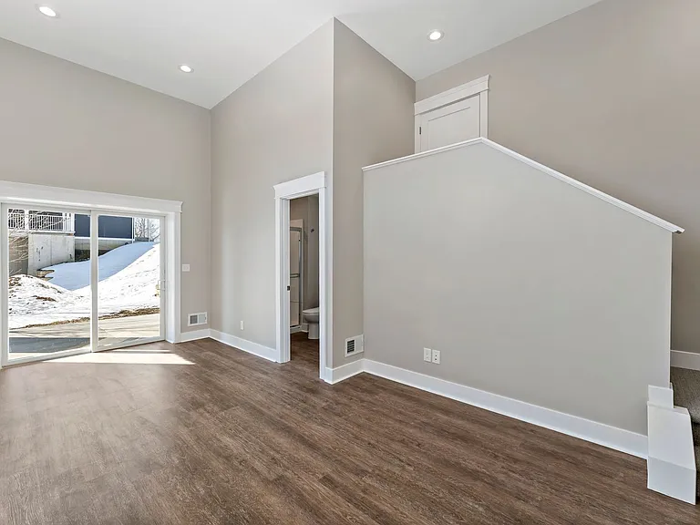 1841 Chessland St — Photo 33