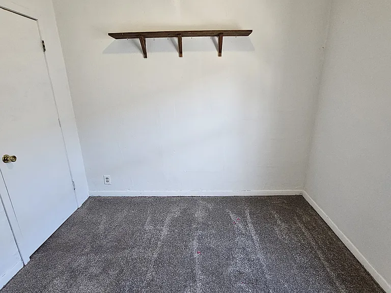 405 W Grimes Ave — Photo 13