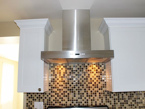 2nd image of 2645 Grand Ave