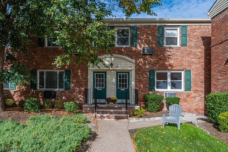 79 Roseland Ave #74