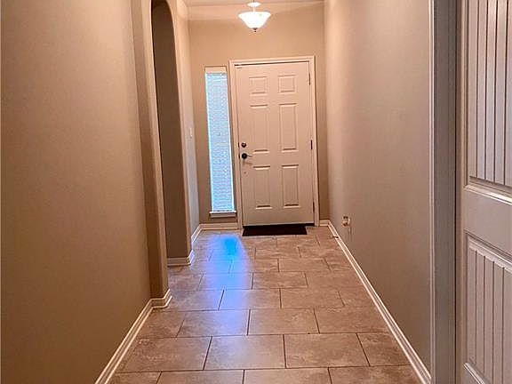 2nd image of 117 Blue Rock Ct