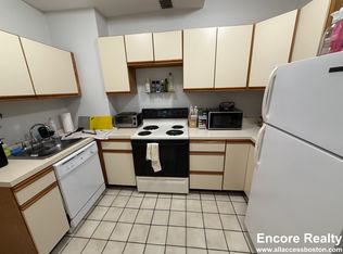28 Alton Pl #2, Brookline, MA 02446