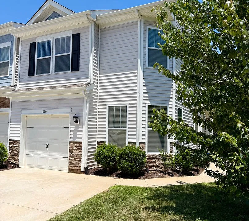 610 Santa Clara Dr