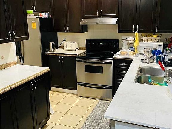 2nd image of 15 Hackett Ave