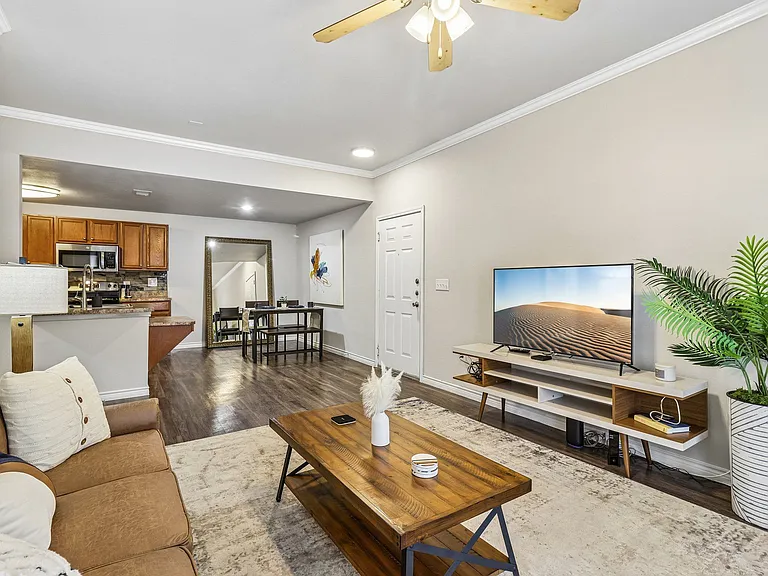 Azul Apartment Homes — Photo 16