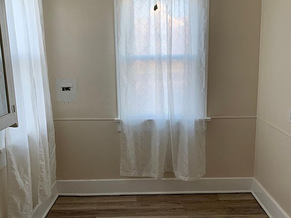 5th image of 306 N Beard Ave #South