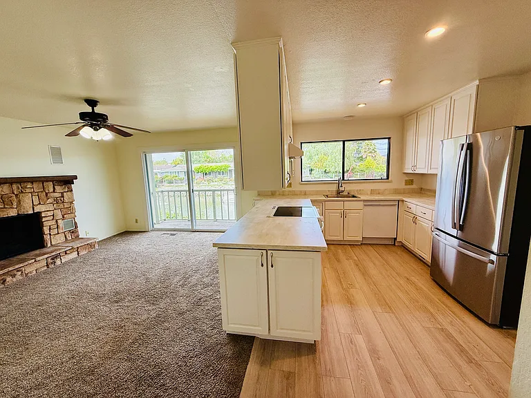 763 Lewis Way — Photo 13