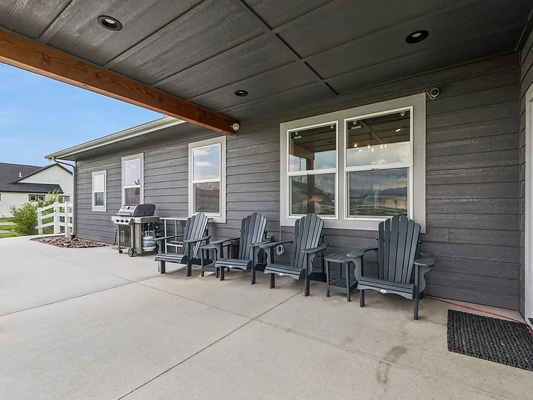 501 Wheatland Ln — Photo 37