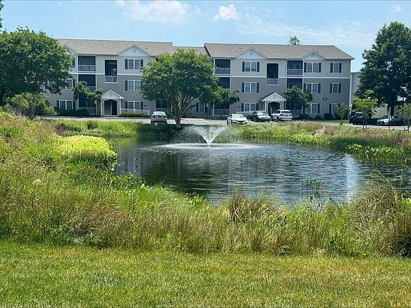5th image of 300 Pebble Dr Unit 307