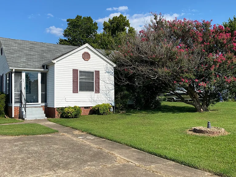 4205 Jenny Lind Rd — Photo 2
