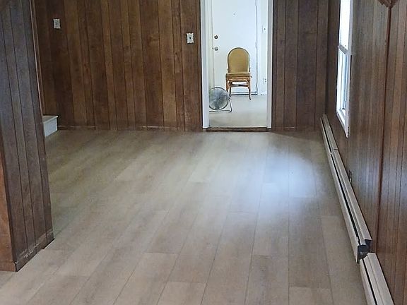 4th image of 909 Magnolia Ave