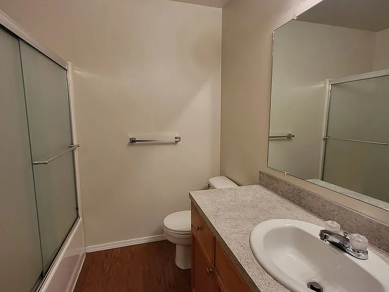 147-Michael Duplex — Photo 9