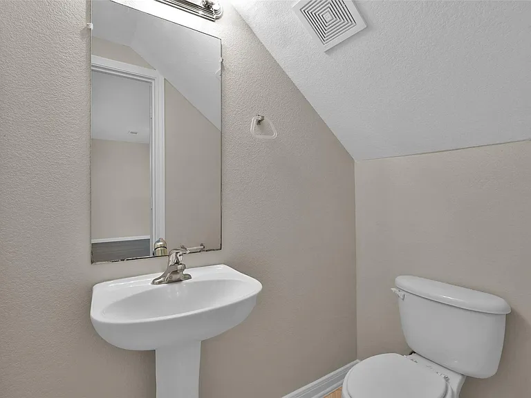 180 Binnacle Ct #B — Photo 10