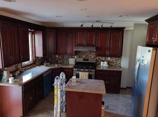 8225 251st St, Bellerose, NY 11426