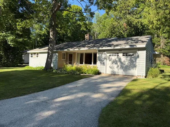 10816 N Spring Rd, Sister Bay, WI 54234