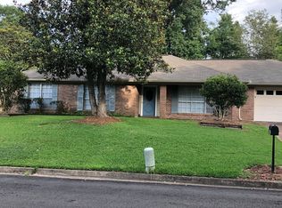 1210 Cliffdale Dr, Clinton, MS 39056