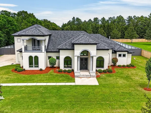 5768 Cross Lake Point Dr, Shreveport, LA 71107