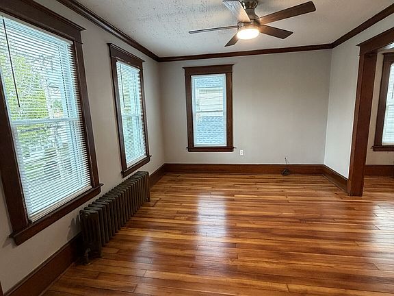 4th image of 103 Spring St
