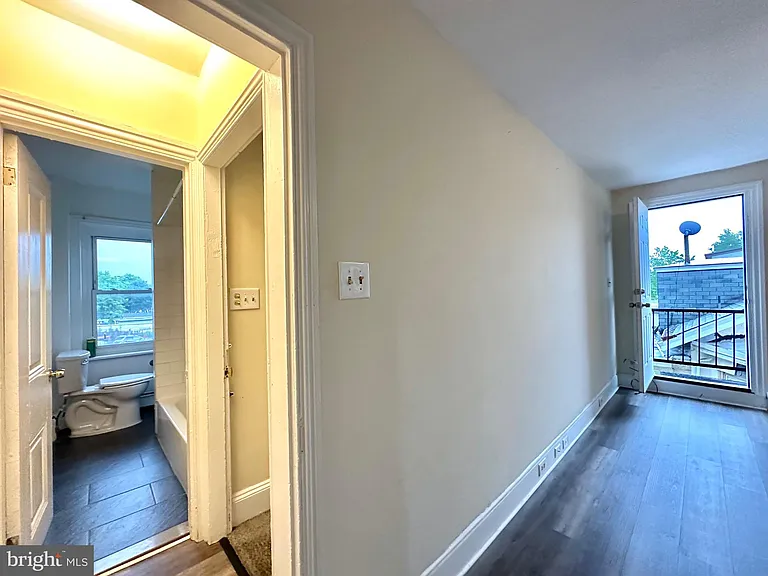 914 Swede St #3 — Photo 13