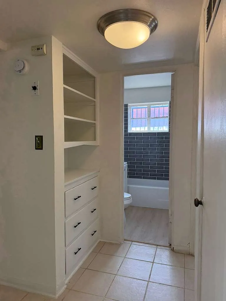 2 bed, 990 sqft, $1,150 — Photo 3