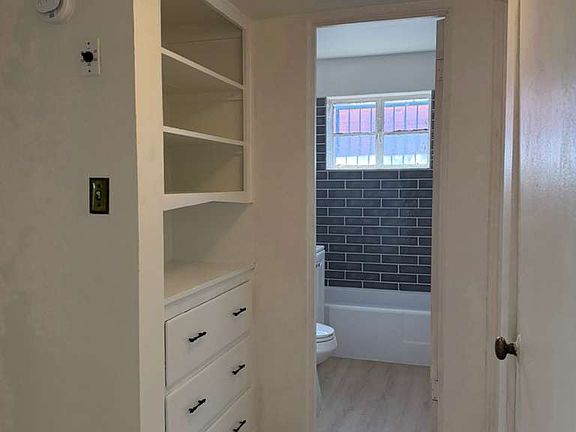 3rd image of 1408 E 8th St #1408