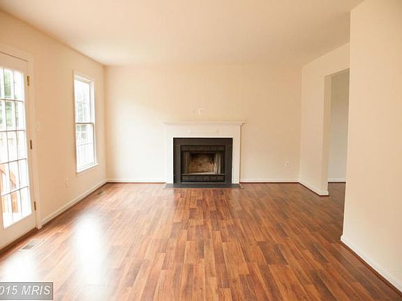 5th image of 7 Little Brook Cir