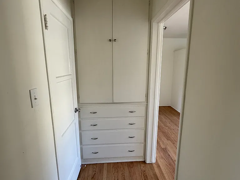 404 E Harvard St #11 — Photo 7