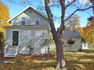4 Westview Ter, Woburn, MA 01801