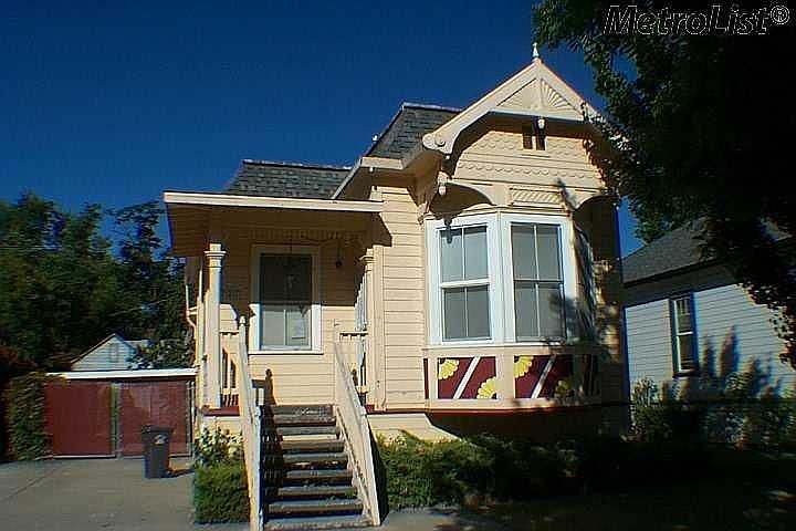 1st image of 727 N Lincoln St