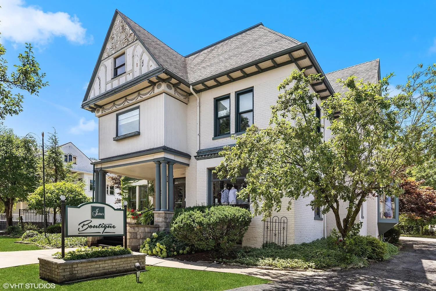 1104 Indiana Ave photo 1