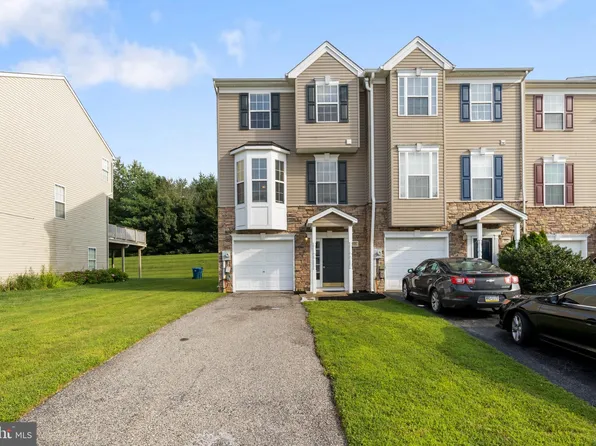 3825 Armory Ln #3825, York, PA 17408