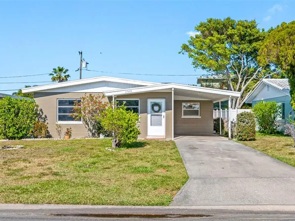 11355 2nd St E, Treasure Island, FL 33706