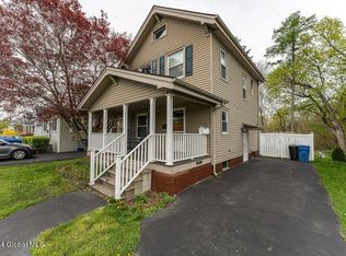 34 Swartson Ct, Albany, NY 12209