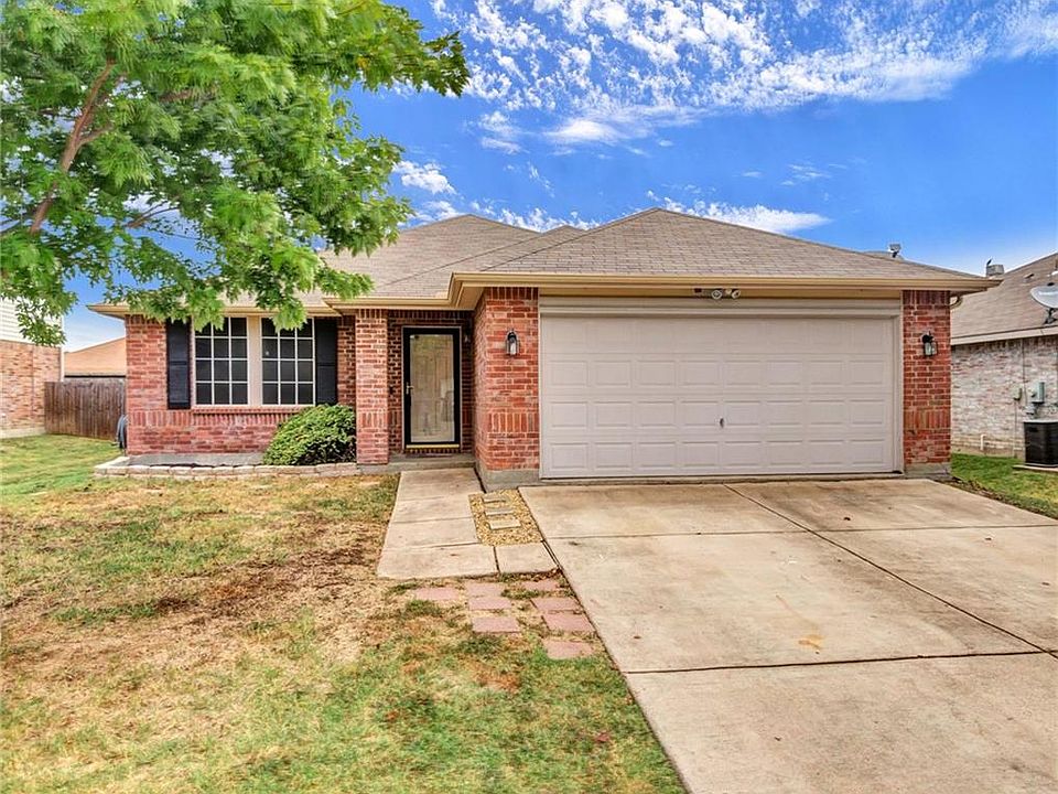 1st image of 2040 Crosbyton Ln