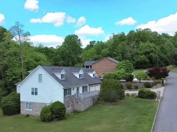 744 Stuffle St, Kingsport, TN 37660