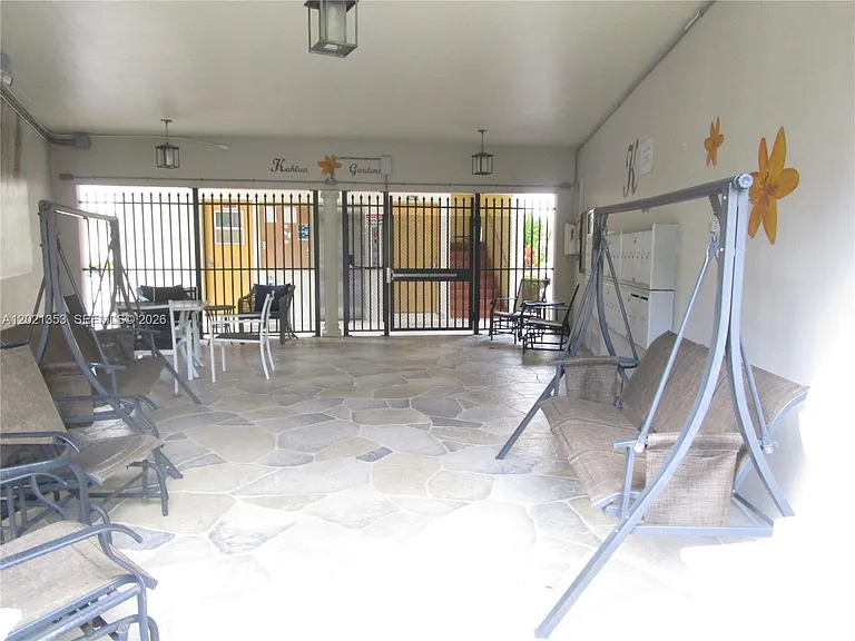 5111 W Oakland Park Blvd #301 — Photo 15